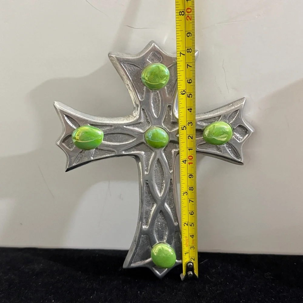 Silver Cross with Green Accents 7 1/4“